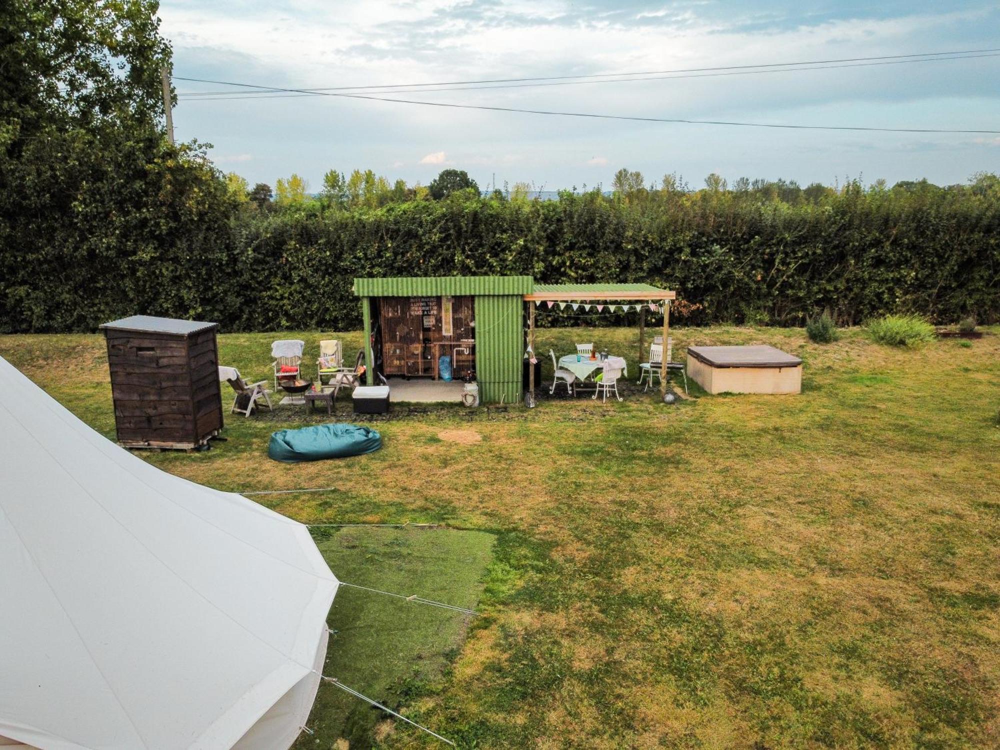The Follies Glamping Otel Maidstone Dış mekan fotoğraf