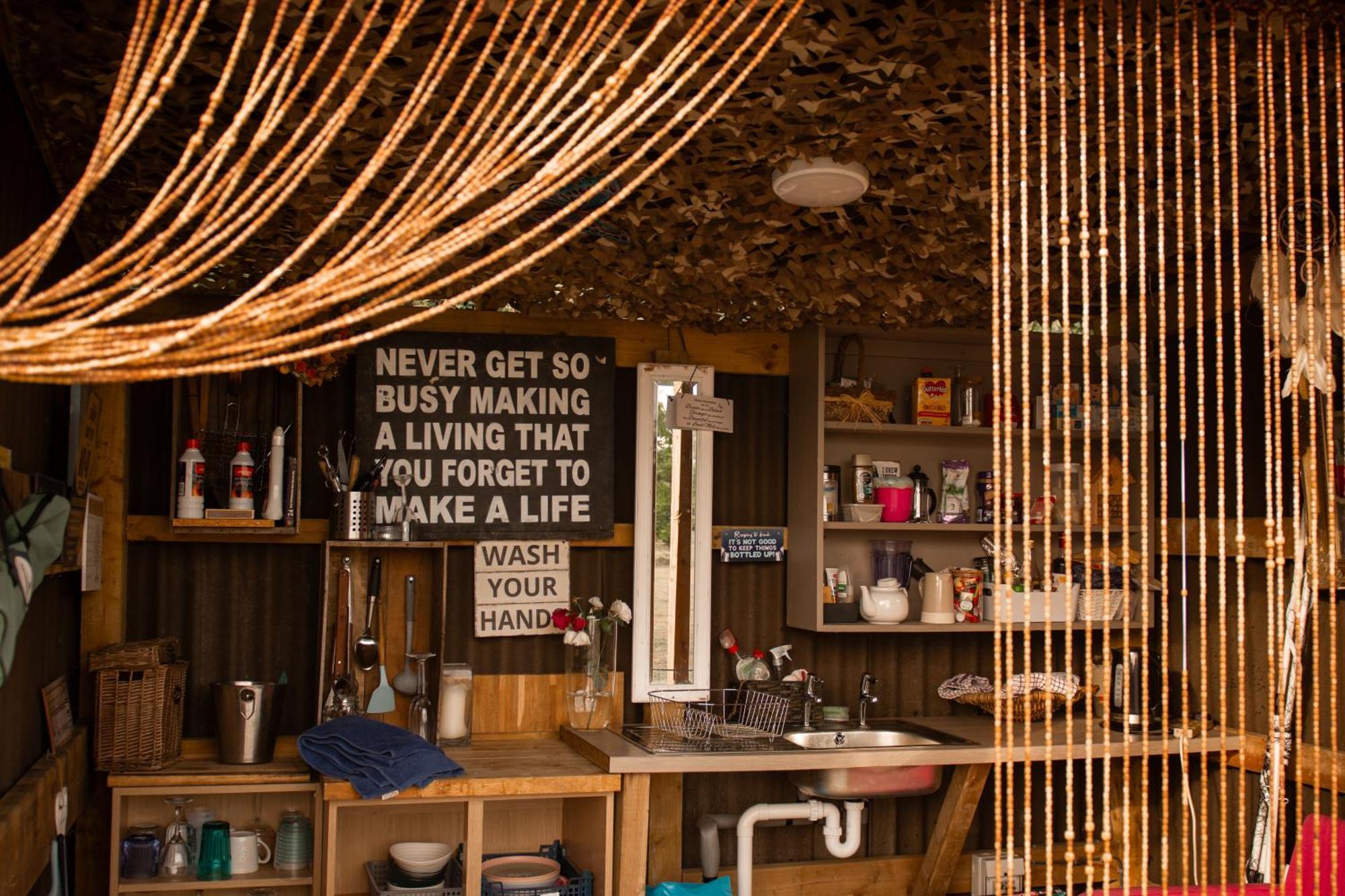 The Follies Glamping Otel Maidstone Dış mekan fotoğraf
